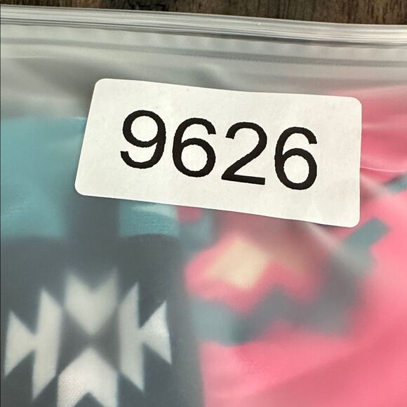 EUC Southern Stitch Pink Blue Aztec Print V Neck Tier Ruffle Blouse Top- Size XL - Picture 5 of 5